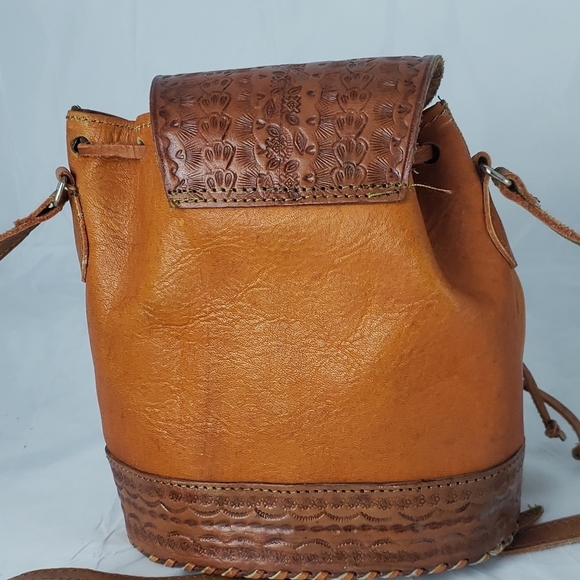 Cost Rica Hand Made Cross Body Bucket Tooled Leather Purse Bag lined - Picture 6 of 14